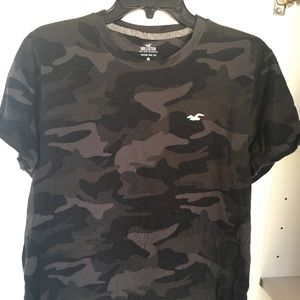 Hollister tee